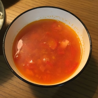 シンプルにトマトだけのコンソメスープ